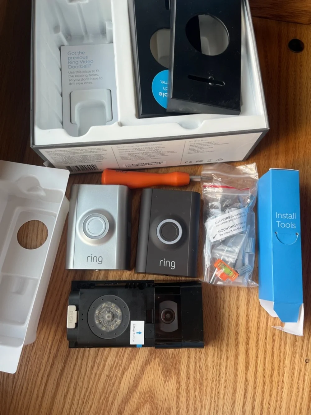 Ring Video Doorbell 2 Box – silver and brown plate covers